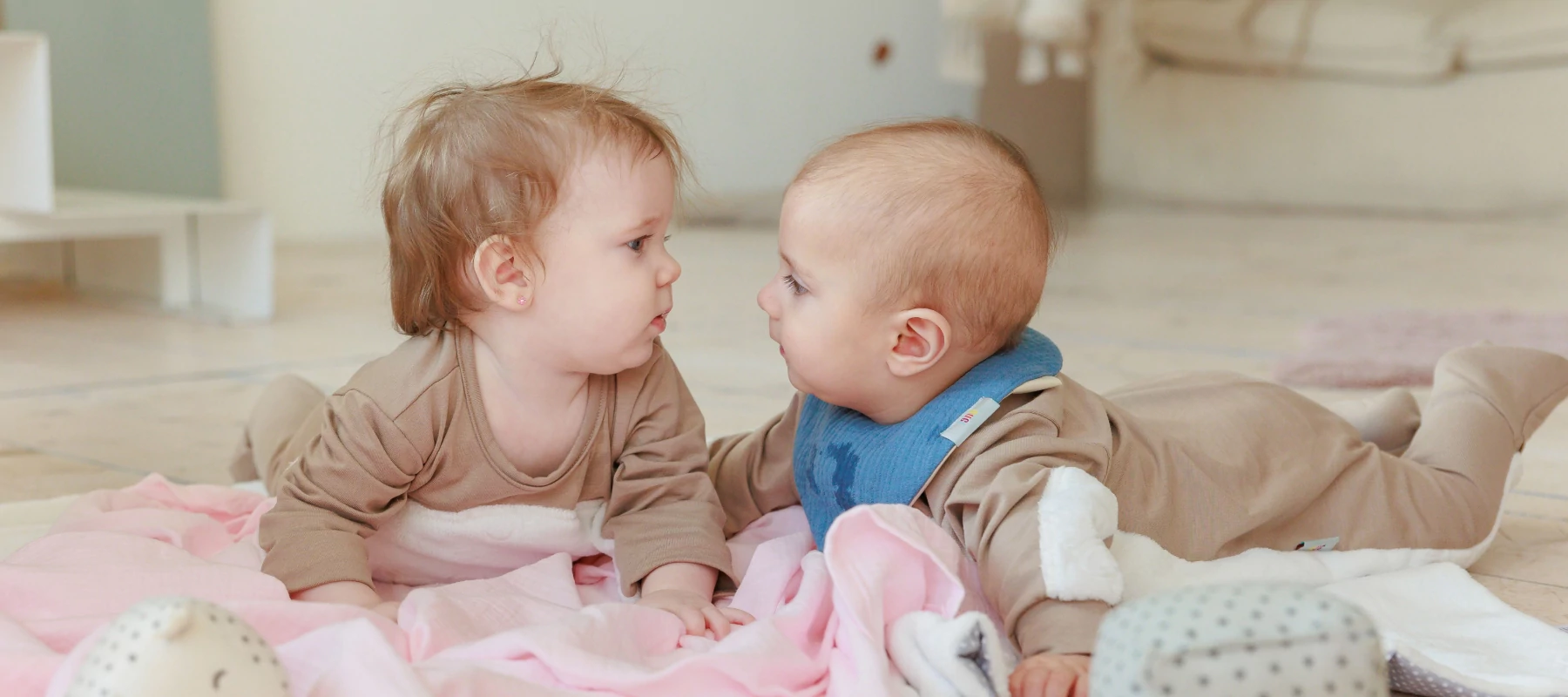 Meleg és Biztonságos Kúszás Minden Padlón