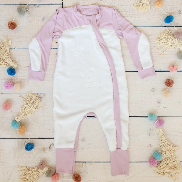 Kúszó baba rugdalózó