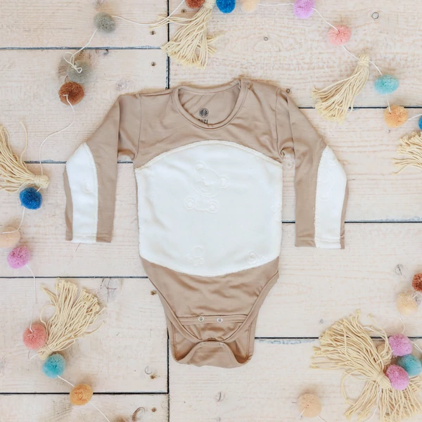 Kúszó baba body és nadrág szett